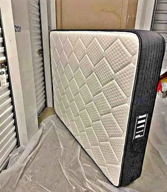 Queen Mattress : King Mattress | Full Mattress / Twin Mattress in Beds & Mattresses in Oshawa / Durham Region - Image 7