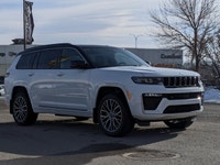 This Jeep Grand Cherokee L has a strong Intercooled Turbo Regular Unleaded I-4 2.0 L/122 engine powe... (image 1)