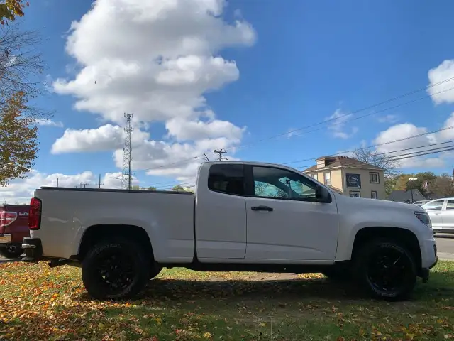 2015 Chevrolet Colorado EXT CAB 4CYL 6 SPEED CERTIFIED in Cars & Trucks in Guelph - Image 12