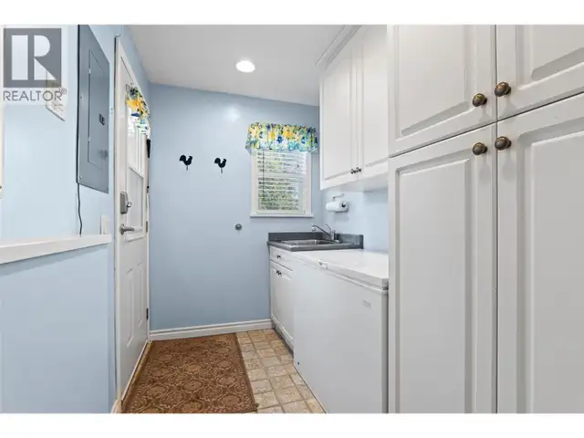 3848 RAINBOW/3861 WATER ST Drive Kamloops, British Columbia in Houses for Sale in Kamloops - Image 30