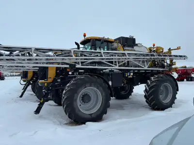 2022 RoGator RG1300C+ 1650 Hours 1600 Gallons 132' Boom Raven XRT Raven Viper 4 Hawkeye 2 nozzle con...