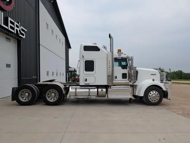 2014 KENWORTH W900L in Heavy Trucks in City of Montréal - Image 7