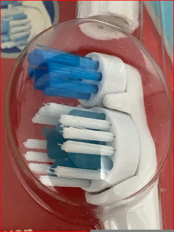 Têtes de brosse à dent à double action Colgate in Bathwares in Saguenay - Image 4