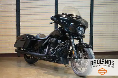 2022 Harley-Davidson Street Glide™ STAn elevated pro-touring performance bagger steeped in West Coas...