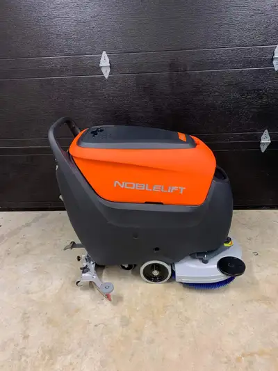 Recureuse à plancher neuve, View more