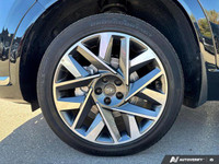 *2022 Hyundai Santa Fe Ultimate Calligraphy | AWD | Nappa Leather | Panoramic Sunroof | Heated & Ven... (image 8)