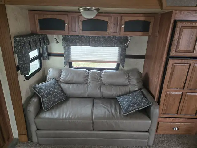 2016 Forest River FLAGSTAFF 8528 REWS in Travel Trailers & Campers in St. Albert - Image 22