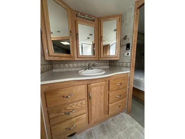 2006 National RV Sea Breeze 1341 in RVs & Motorhomes in Nelson - Image 25