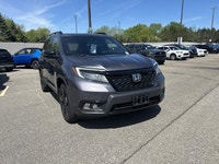 // ACCIDENT FREE!! // Built for Canadian families and weekend escapes, this used 2019 Honda Passport... (image 3)
