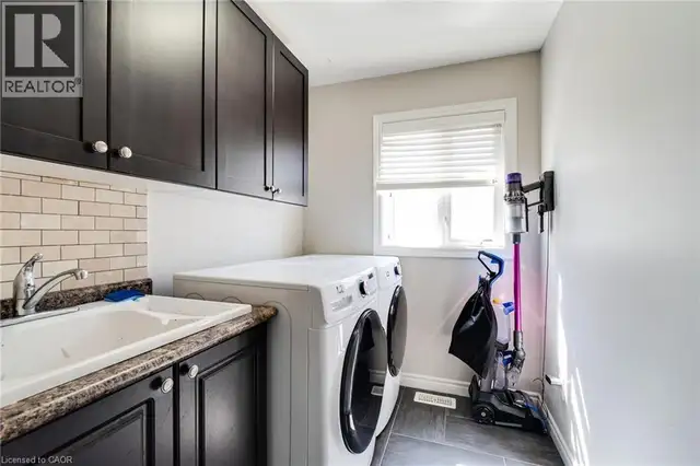 56 SMITH'S CREEK Drive New Hamburg, Ontario in Houses for Sale in Kitchener / Waterloo - Image 28