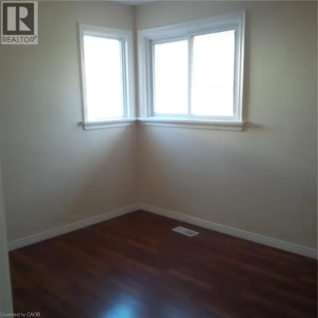 245 EIGHTH Avenue Kitchener, Ontario in Houses for Sale in Kitchener / Waterloo - Image 12