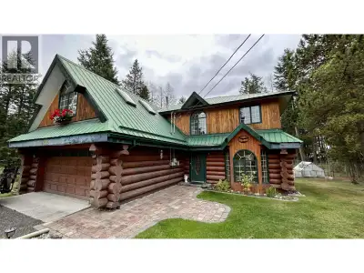 Bright and Spacious 3-4 bedroom log home located on a large usable lot in the popular 108 Mile Ranch...