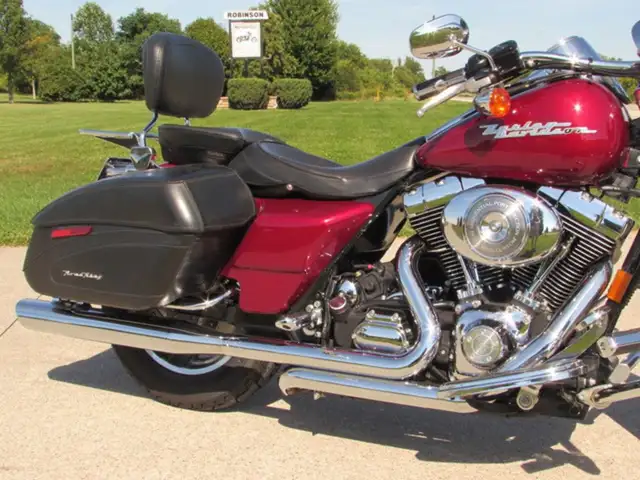 2004 Harley-Davidson FLHRSI Road King Custom in Sport Touring in Leamington - Image 8