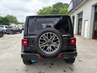 Kijiji Engine: 4 Cylinder Engine 2.0L L/100Km City: 11.6 L/100Km Hwy: 11.9 Safety Equipment ABS And... (image 6)