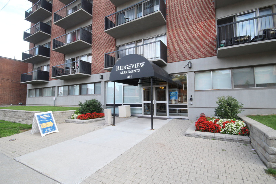 1 BED FOR June 1ST - $1,549 + HYDRO! Glebe Annex in Long Term Rentals in Ottawa