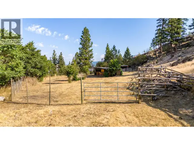2063 Carmi Road Penticton, British Columbia in Houses for Sale in Penticton - Image 8