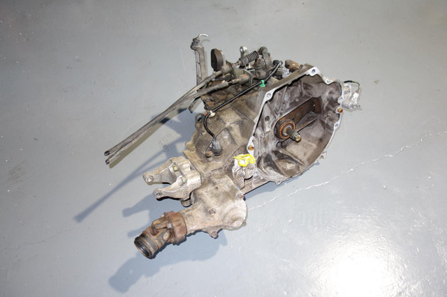JDM Honda CRV K24A 2.4L Manual 5speed AWD Transmission 2002-2006 in Transmission & Drivetrain in Mississauga / Peel Region - Image 2