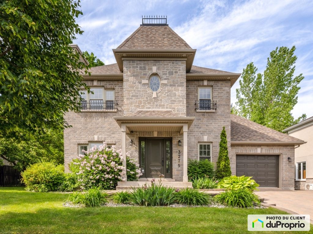 $950,000 - 2 Storey for sale in Beauport — photo 1