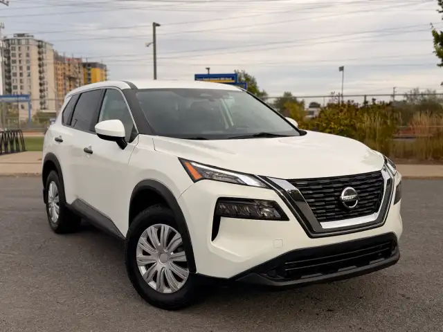 2021 Nissan Rogue, 4x4, Touchscreen, Backup Camera, 4-Cylinder, Extra Clean