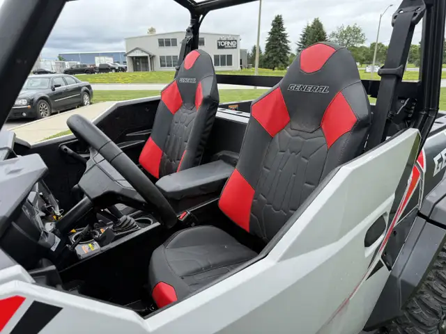 2025 Polaris GENERAL XP 1000 SPORT - GHOST GRAY Sport in ATVs in Markham / York Region - Image 11