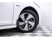 La Hyundai Sonata Plug-in Hybride 2017, présente sur le marché automobile canadien, se distingue par... (image 3)