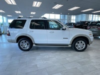 *Key Features* * 270,233 km * 4WD * 4.6L V8 Engine * Seating for 7 Passengers * Eddie Bauer Edition... (image 5)