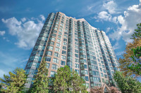 Luxe Condo: Wooded Ravine, Security, Upgraded Kitchen