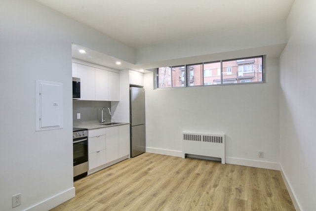 3010 Avenue Van Horne — photo 2