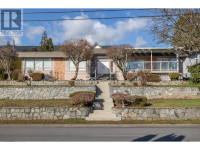 2395 MATHERS AVENUE West Vancouver, British Columbia
