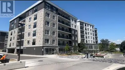 Unit In The Heart Of Waterloo. Few Blocks From Waterloo University & Laurier University. Walking Dis...