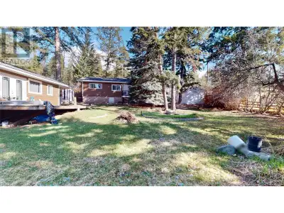 Yes – You Can Have It All for Under $600,000! Just minutes from the year-round recreation of Jim Smi...