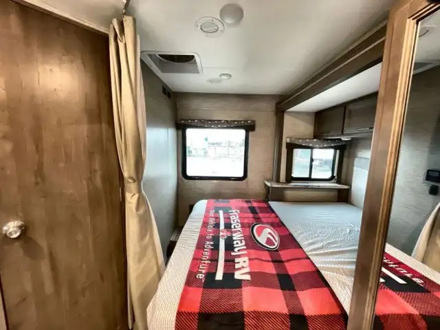2023 Thor Motor Coach Four Winds 24F in RVs & Motorhomes in Kamloops - Image 35
