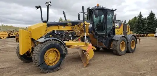 160M AWD - 2015 in Heavy Equipment in Saskatoon - Image 2