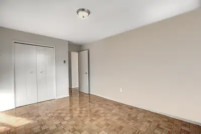 Brampton 2 Bedrooms Apartment for Rent - 186 Church Street, East, View more