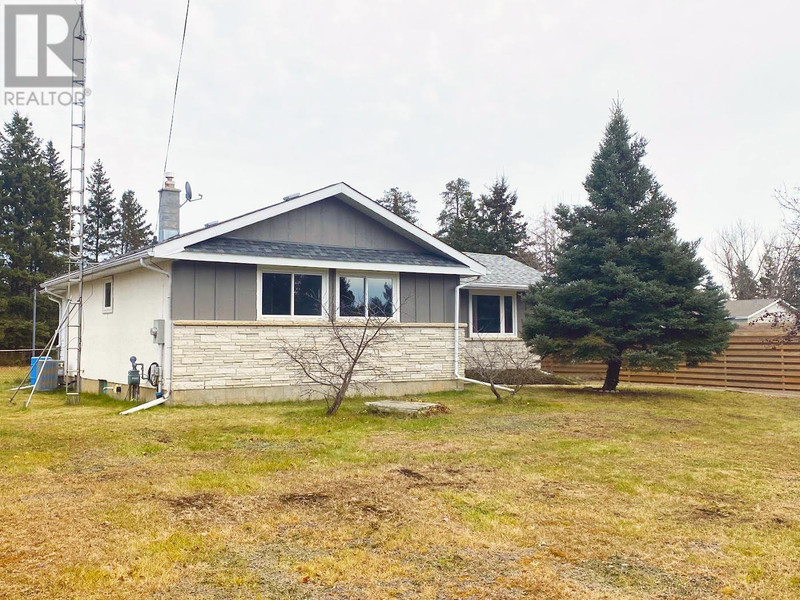 22 PINE ST OLIVER/ PAIPOONGE (ROSSLYN), Ontario Houses for Sale