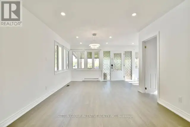 1556 HOUSTON AVENUE Innisfil, Ontario in Houses for Sale in Barrie - Image 16