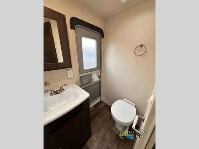 2019 Forest River RV Salem 32BHDS Bunk Room & 2 Slides in Travel Trailers & Campers in Moncton - Image 42
