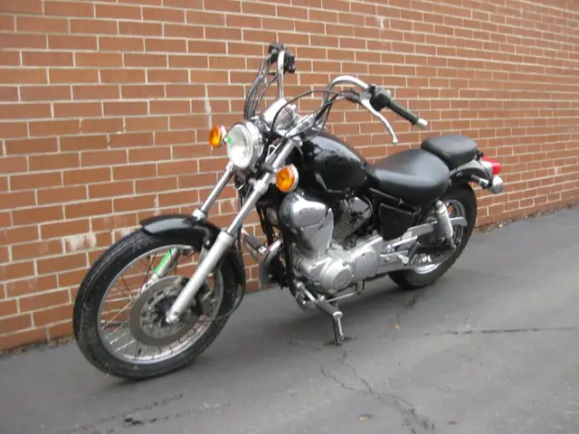 2006 YAMAHA XV250 VIRAGO in Street, Cruisers & Choppers in City of Toronto - Image 9