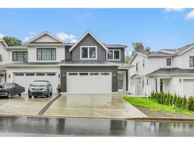 3-Level Half Duplex in Mission, BC - Spacious & Stylish Living! Welcome to your dream home! This bea...