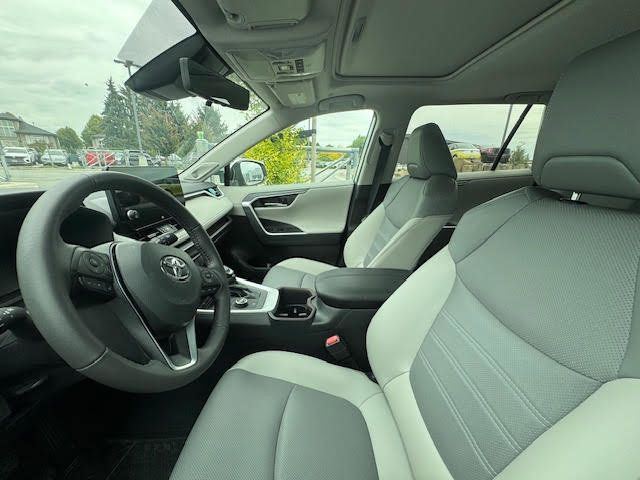 2025 Toyota RAV4 Hybrid Limited in Cars & Trucks in Tricities/Pitt/Maple - Image 4