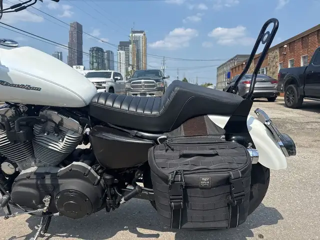 2005 Harley-Davidson Sportster ~ SPORSTER 883 ~ CANADIAN ~ V&H E in Street, Cruisers & Choppers in City of Toronto - Image 17