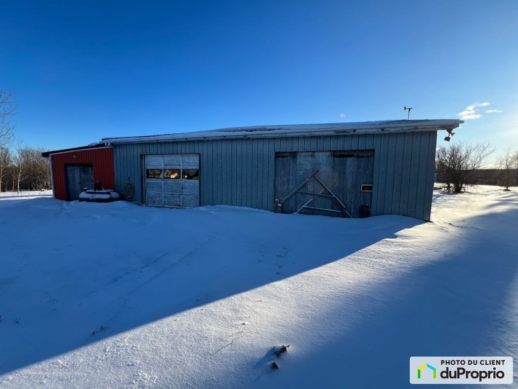 $220,000 - Bungalow for sale in Senneterre — photo 2