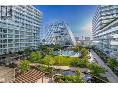 Welcome to the award-winning Paramount by Keltic Development in the heart of Richmond. This bright a...