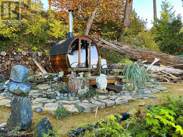 1901 EAST ROAD Other Islands, British Columbia in Houses for Sale in Comox / Courtenay / Cumberland - Image 32