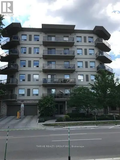 Walk to Victoria Park and Richmond Row in 5 minutes! One of the largest floor plans in the building...