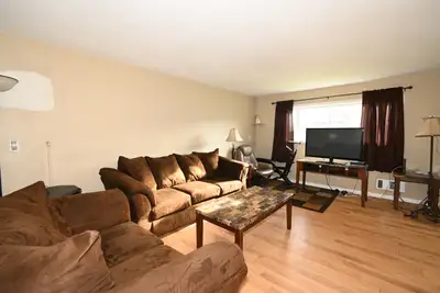 41A Moore Street, Kitimat, BC This furnished 2 bedroom, 1 bathroom basement suite is located at 41A...