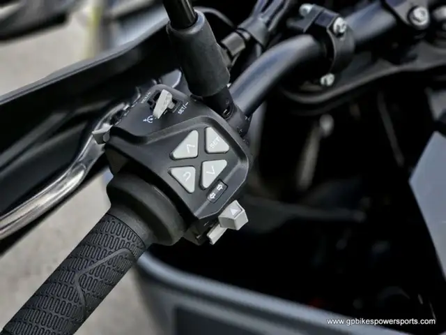 2025 Husqvarna Norden 901 in Dirt Bikes & Motocross in Oshawa / Durham Region - Image 17