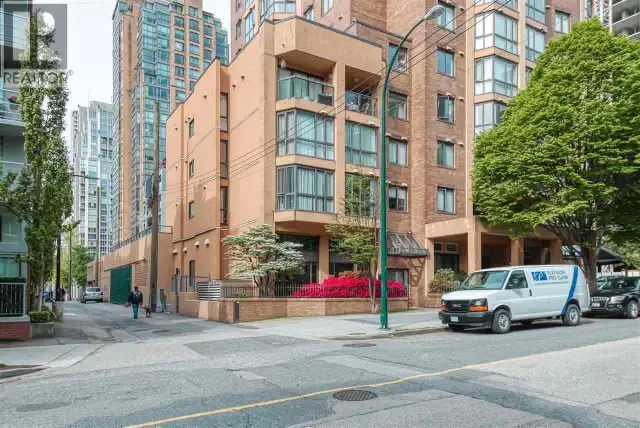 438 HELMCKEN STREET Vancouver, British Columbia in Commercial & Office Space for Rent in Vancouver - Image 3