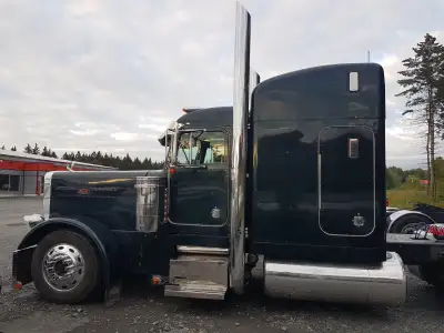 Peterbilt 379 1998, Log Papier . Cummins N14 plus 525 HP, 18 V. 189-18, 1850 lbs torque. 3.55 ratio....
