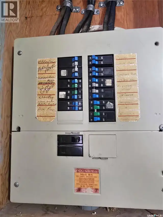 105 Larch STREET Caronport, Saskatchewan in Houses for Sale in Moose Jaw - Image 29